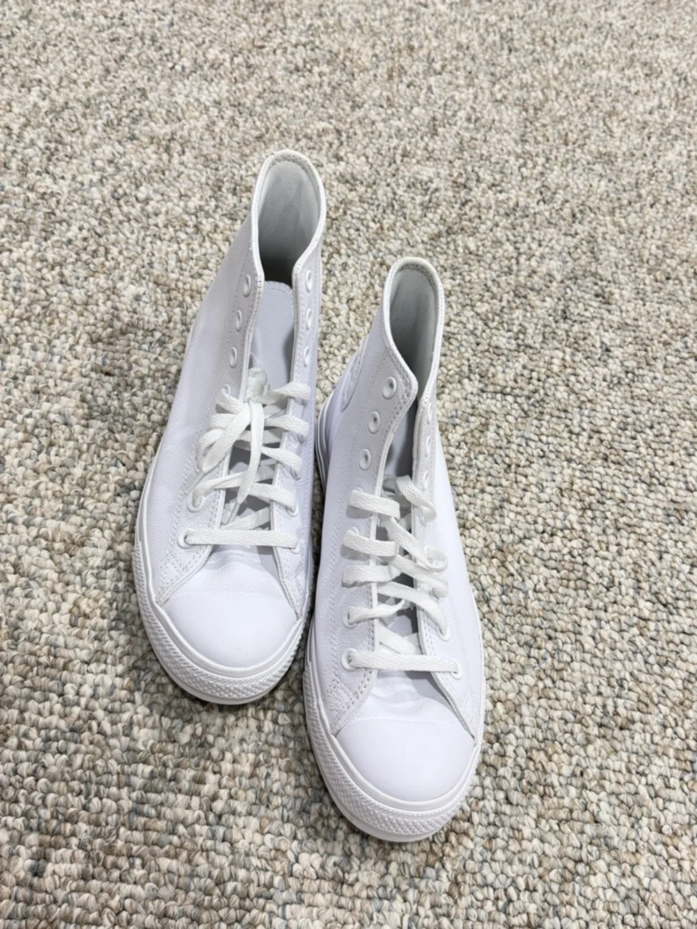 Converse Chuck Taylor All Star Leather High Top Sneakers | M 8.5, W 10.5